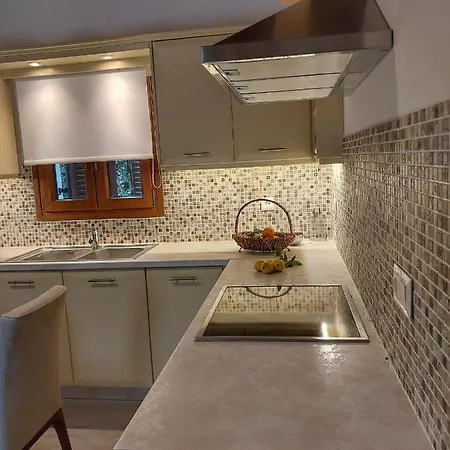 Luxury Retreat Close To Gerolimni And Achla Beach *