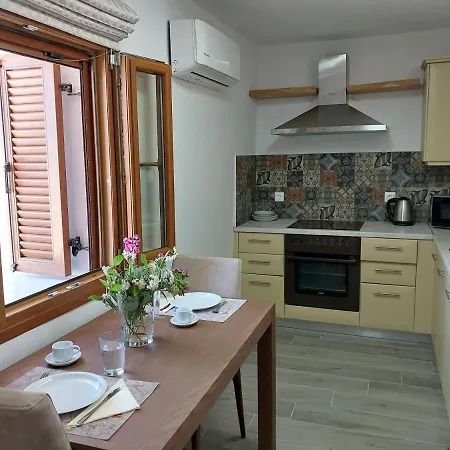 Luxury Retreat Close To Gerolimni And Achla Beach Vourkoti