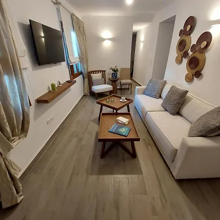 Willa Luxury Retreat Close To Gerolimni And Achla Beach Vourkoti