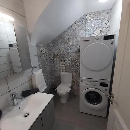 Luxury Retreat Close To Gerolimni And Achla Beach *